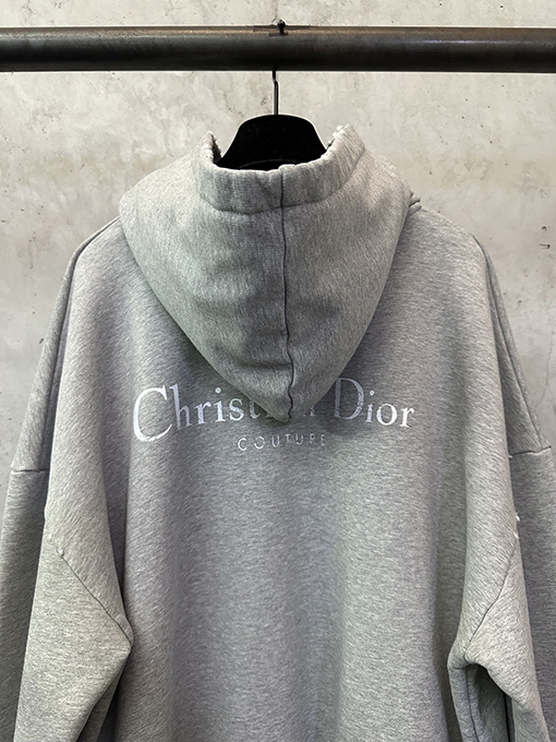 ディオール Christian Dior Couture 無地のロゴレタープリントのダメージパーカー