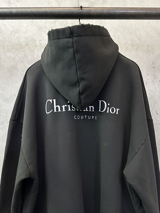 ディオール Christian Dior Couture 無地のロゴレタープリントのダメージパーカー