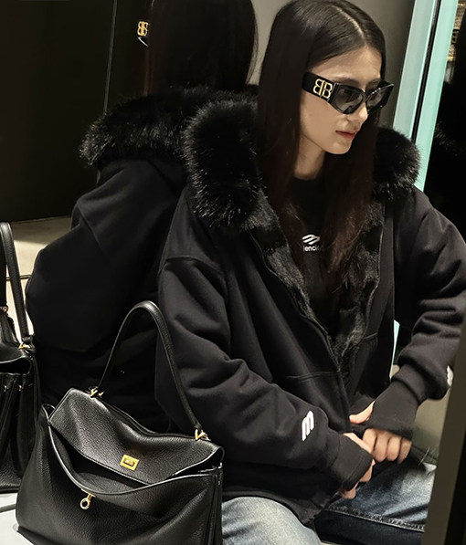 バレンシアガ ミンクファー 3M システムスキー FLUFFYHOODIE ジップアップ フード付きスウェットシャツ