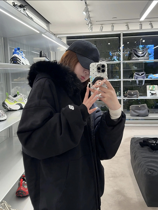 バレンシアガ ミンクファー 3M システムスキー FLUFFYHOODIE ジップアップ フード付きスウェットシャツ