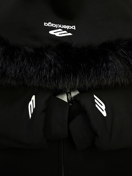 バレンシアガ ミンクファー 3M システムスキー FLUFFYHOODIE ジップアップ フード付きスウェットシャツ