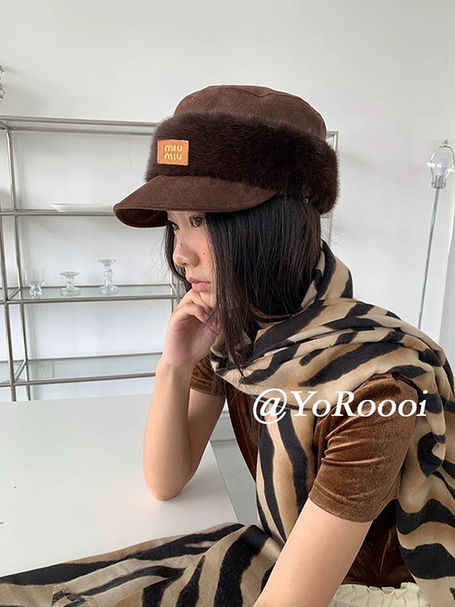 セリーヌスーパーコピー レディーススエードフラットトップベースボールキャップ