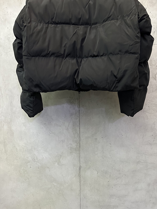 バレンシアガコピー Balenciaga ショートロゴ刺繍ウエストコットンコート