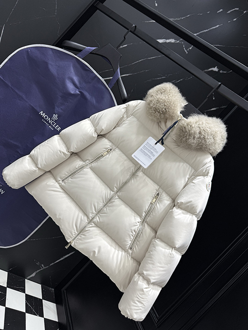 モンクレール Laichefur レディース フード付きショートAラインダウンジャケット