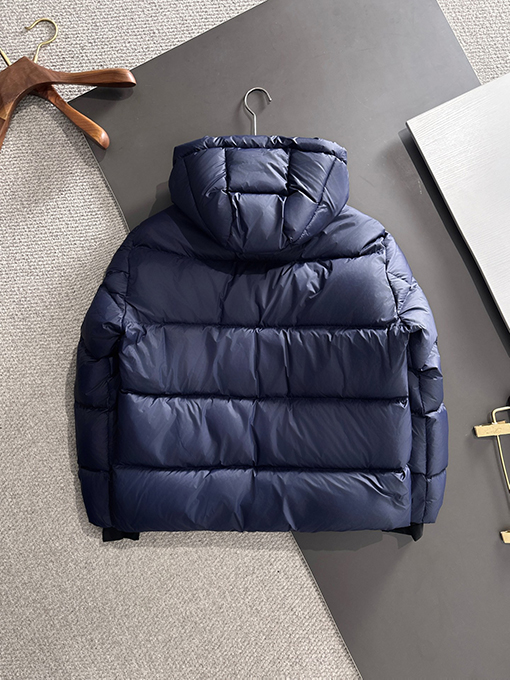 バーバリースーパーコピー Burberry 新しいダウンジャケット