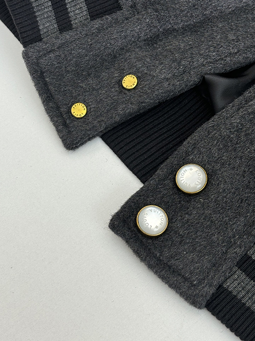 ルイヴィトン パールボタンの刺繍レザーパッチワークジャケット/ベースボールコート