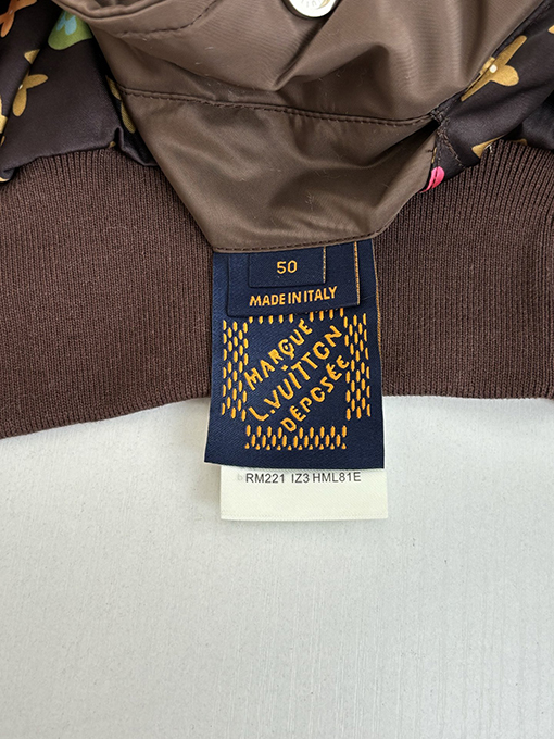 ルイヴィトン ブラウンのデイジー刺繍入りベースボールジャケット