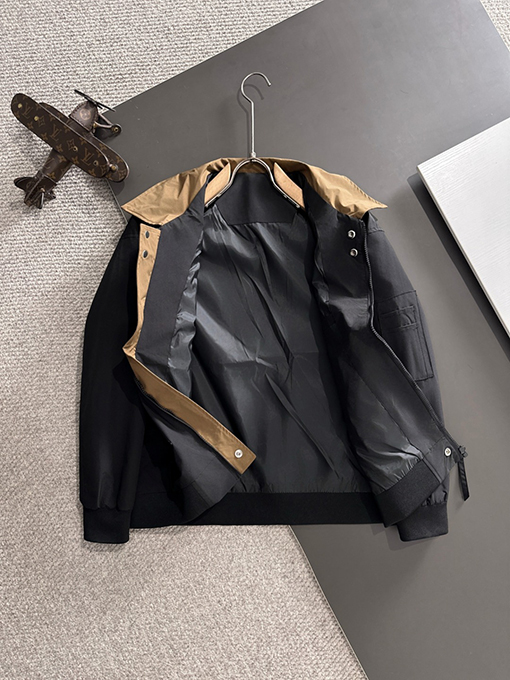 ディオール 新しいトレンチコートジャケット