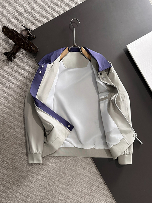 ディオール 新しいトレンチコートジャケット