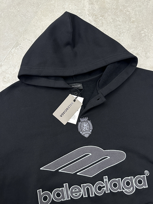 バレンシアガ Balenciaga 新しいフード付きスウェットシャツ