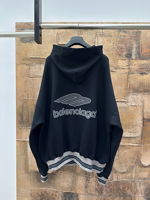 バレンシアガ Balenciaga 新しいフード付きスウェットシャツ