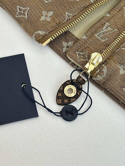 ルイヴィトン Grace Coddington コラボレーション総柄ジップアップジャケット