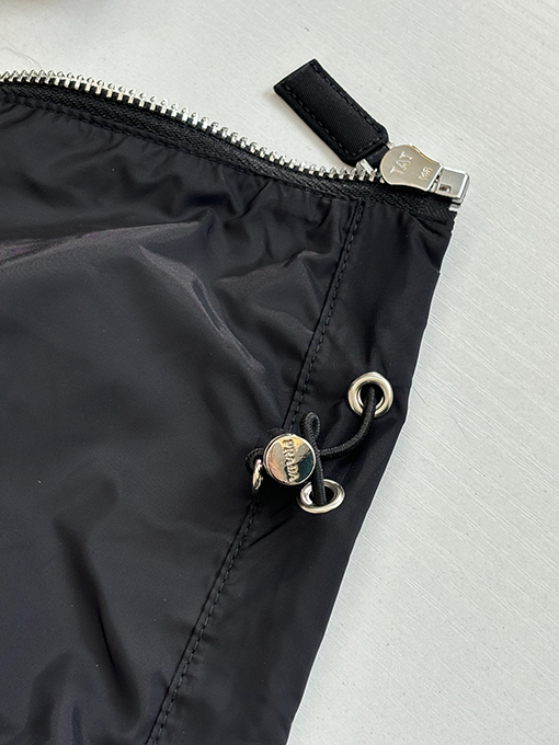 プラダ Re-Nylon リサイクルナイロン クラシック トライアングル ロゴ トレンチコート