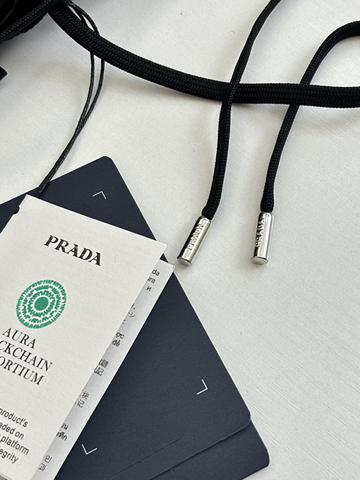 プラダ Re-Nylon リサイクルナイロン クラシック トライアングル ロゴ トレンチコート