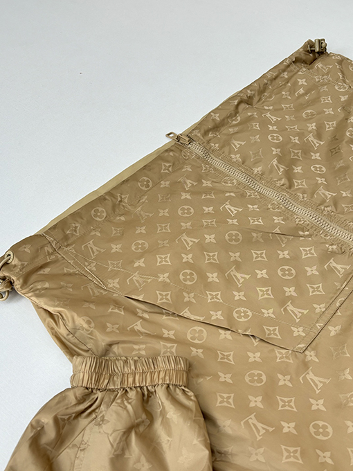 ルイヴィトンスーパーコピー Monogram ナイロンリバーシブル防風ジャケット