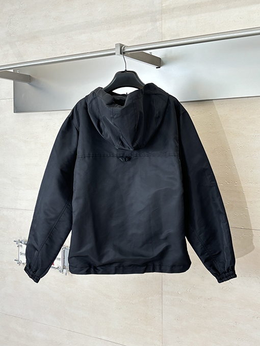 ルイヴィトンスーパーコピー Monogram ナイロンリバーシブル防風ジャケット