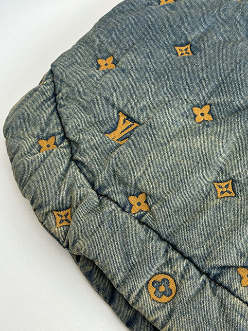 ルイヴィトン ファレルウィリアムスとの共同ブランドフル刺繍のダメージデニムジャケット