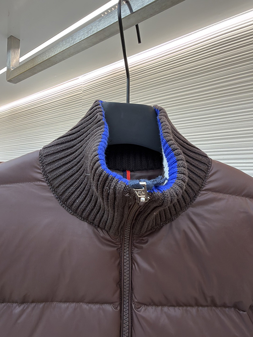 モンクレール ウールとダウンのパッチワークジップアップカーディガン