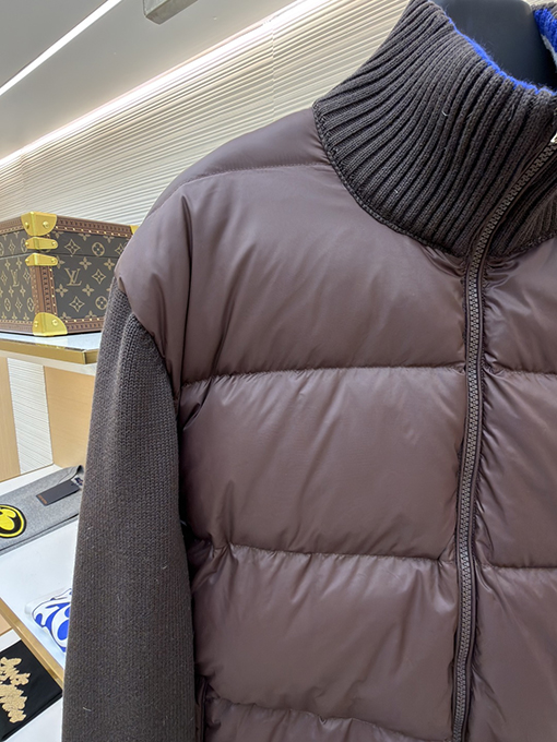 モンクレール ウールとダウンのパッチワークジップアップカーディガン