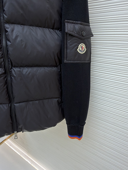 モンクレール ウールとダウンのパッチワークジップアップカーディガン