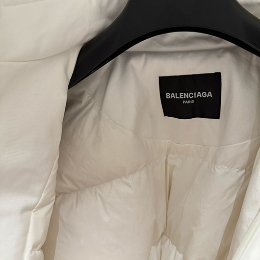 バレンシアガスーパーコピー Balenciaga パファージャケットスタイルのダウンジャケット
