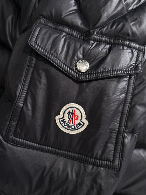 モンクレールスーパーコピー フード付きカラーストライプ ショートダウンジャケット