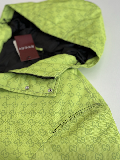 グッチ Altitude スキースタイルのフード付きグラデーションカラーブロックプリントコットンジャケット