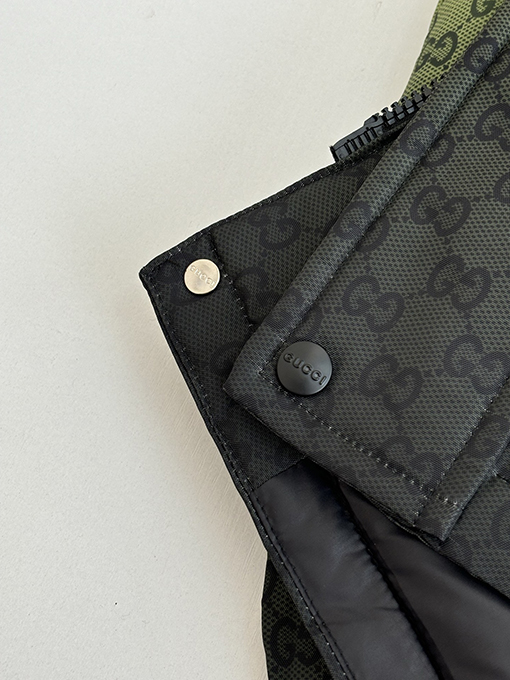 グッチ Altitude スキースタイルのフード付きグラデーションカラーブロックプリントコットンジャケット