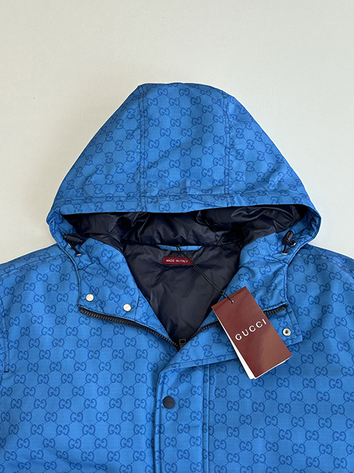 グッチ Altitude スキースタイルのフード付きグラデーションカラーブロックプリントコットンジャケット