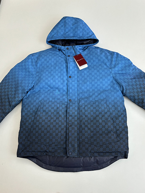 グッチ Altitude スキースタイルのフード付きグラデーションカラーブロックプリントコットンジャケット