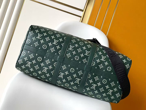 ルイヴィトン Keypole 50 ナチュラルグリーンの半円形バッグ M27179