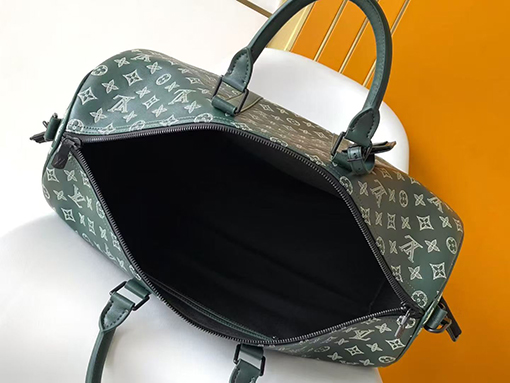 ルイヴィトン Keypole 50 ナチュラルグリーンの半円形バッグ M27179