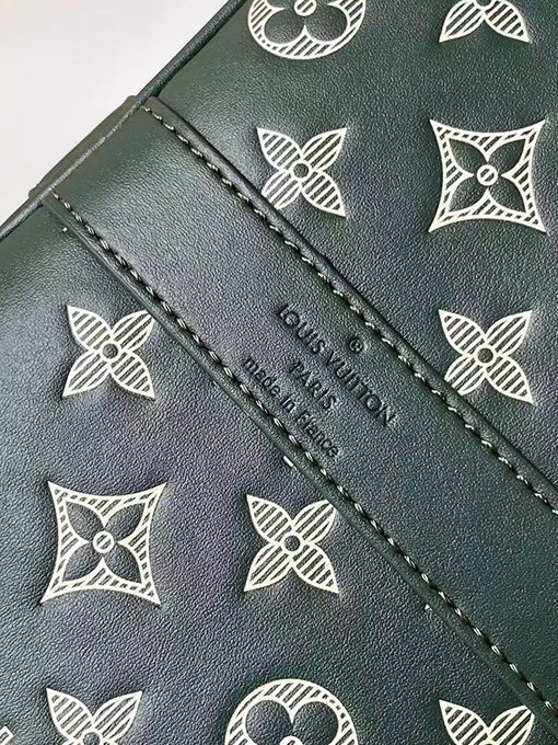 ルイヴィトン Keypole 50 ナチュラルグリーンの半円形バッグ M27179