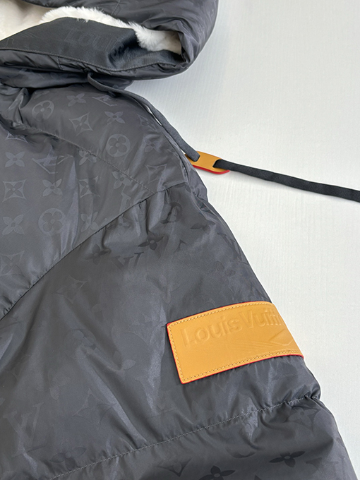 ルイヴィトン スキーシリーズ オールオーバージャカードラムウールフード付きコットンジャケット