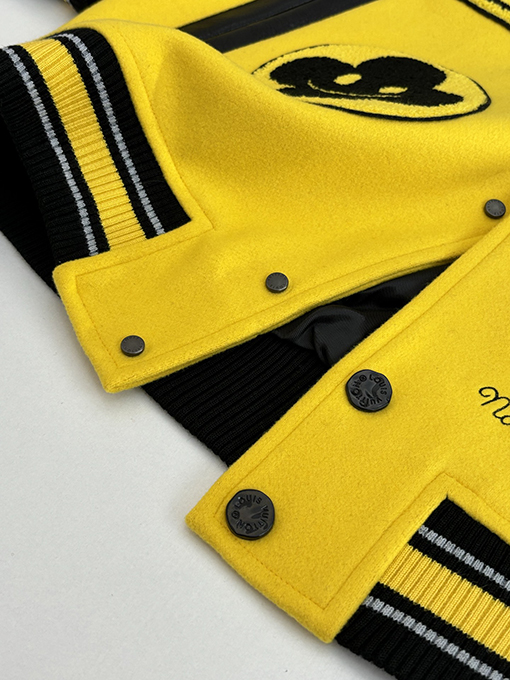 ルイヴィトン ブラックパンサーのモノグラム入りベースボールジャケット