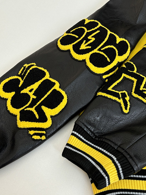 ルイヴィトン ブラックパンサーのモノグラム入りベースボールジャケット