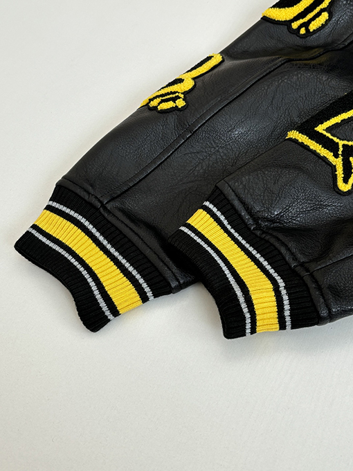 ルイヴィトン ブラックパンサーのモノグラム入りベースボールジャケット