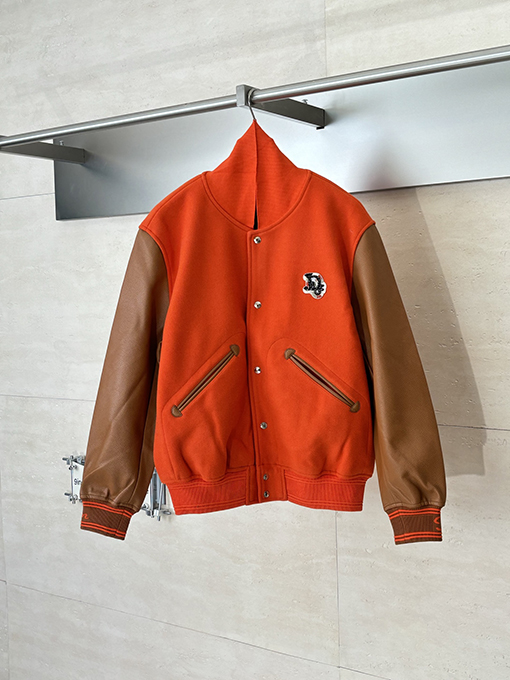 ディオール Tears コラボレーションのヘビーデューティー刺繍ビーズアップリケ刺繍ウール＆レザーベースボールジャケット