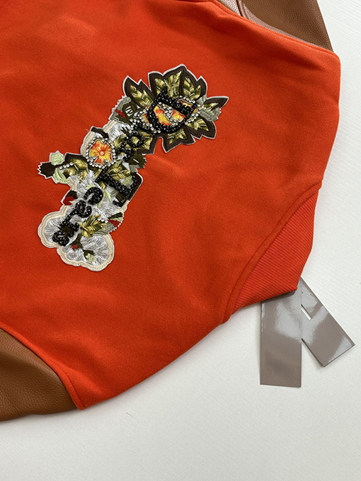 ディオール Tears コラボレーションのヘビーデューティー刺繍ビーズアップリケ刺繍ウール＆レザーベースボールジャケット