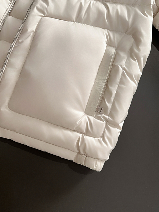 モンクレールスーパーコピー 軽量ダウンジャケット