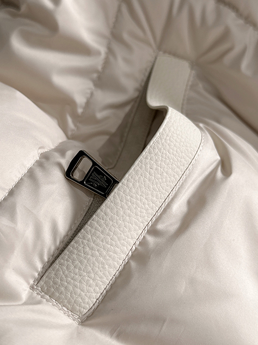 モンクレールスーパーコピー 軽量ダウンジャケット