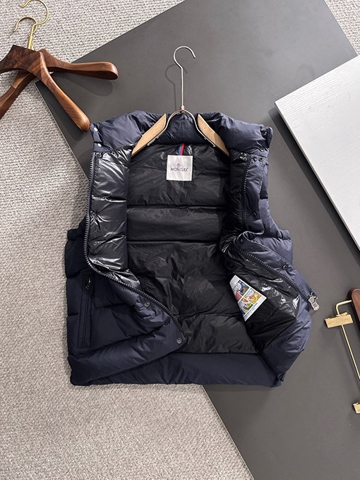 モンクレール クラシックベストダウンジャケット