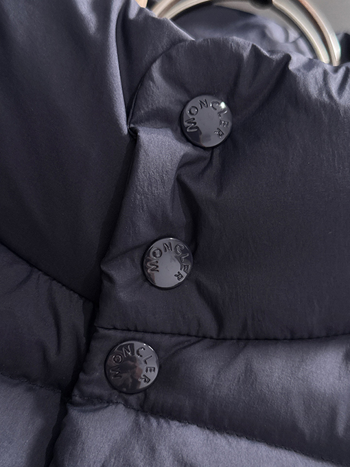 モンクレール クラシックベストダウンジャケット