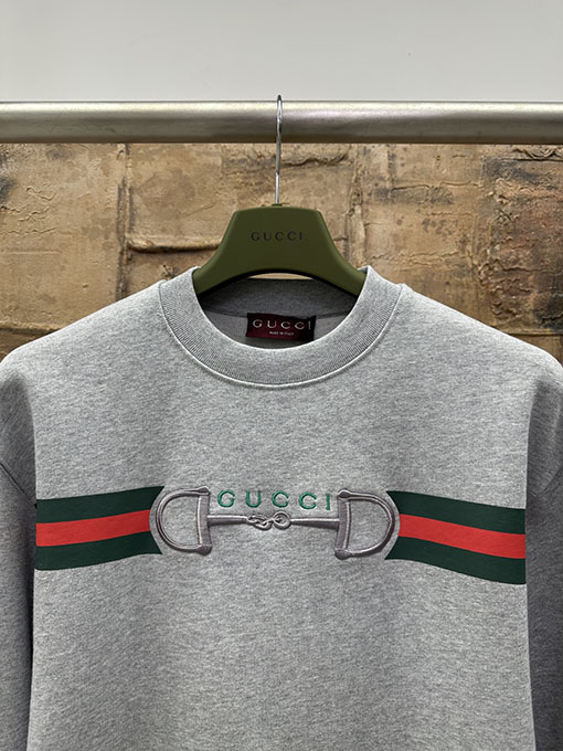 グッチコピー ホースシューバックル刺繍スウェットシャツ