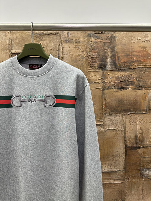 グッチコピー ホースシューバックル刺繍スウェットシャツ