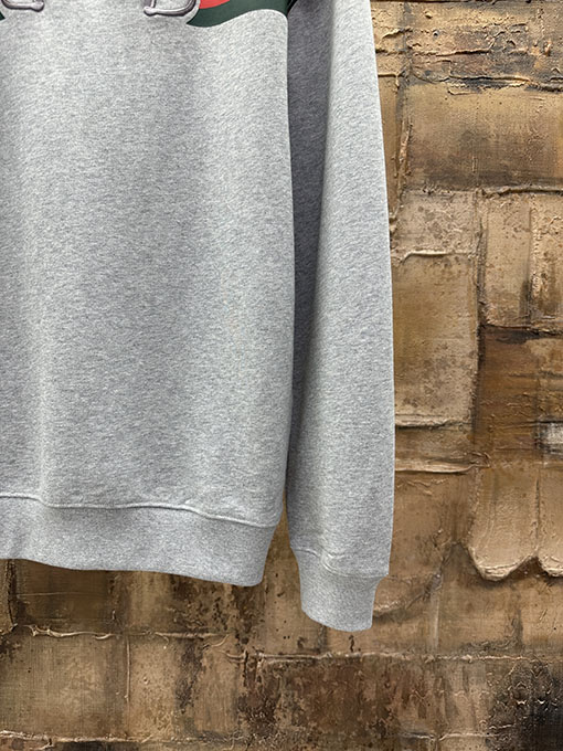 グッチコピー ホースシューバックル刺繍スウェットシャツ