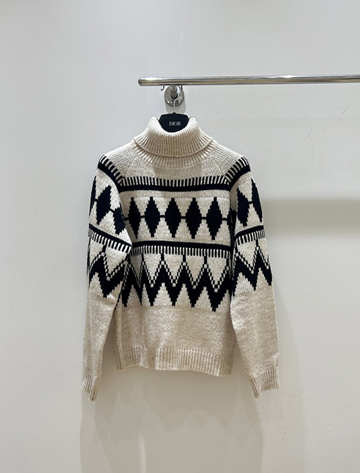ディオール ダイヤモンド柄ニットタートルネックセーター