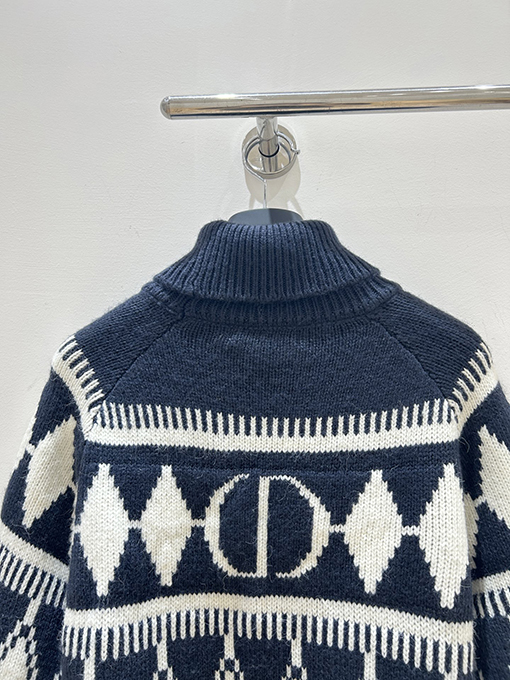 ディオール ダイヤモンド柄ニットタートルネックセーター