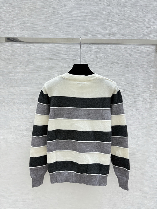 シャネルスーパーコピー カラーブロックストライプクルーネックニット長袖カーディガン