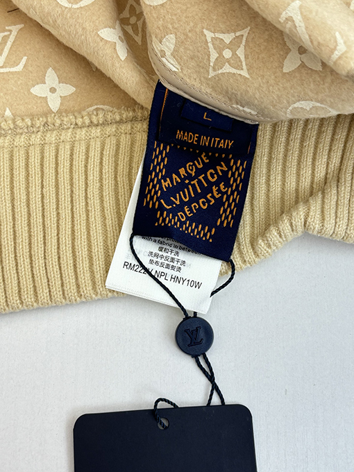 ルイヴィトン ペガサスのフロック刺繍入りペガサスベースボールジャケット